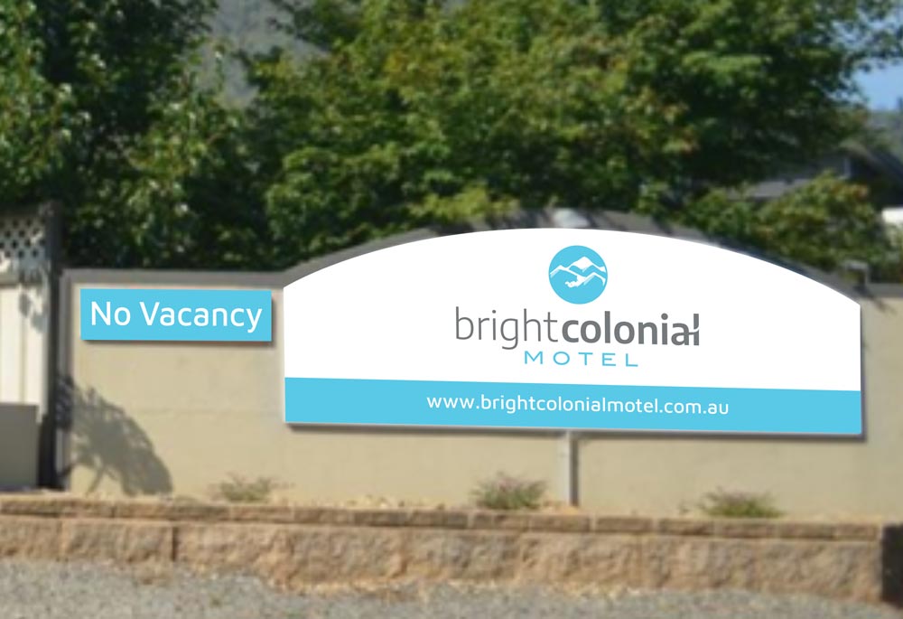 Bright Colonial Motel - Signage
